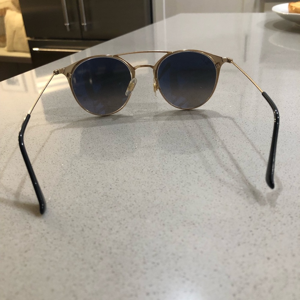 Ray-Ban Sunglasses - Picture 7 of 9